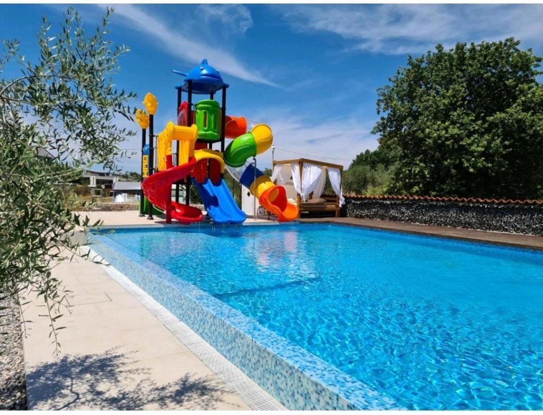 Mobilehome Elena Premium With Pool, Istria Banjole Exterior foto