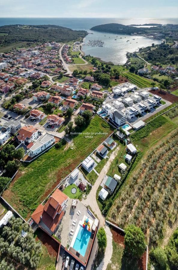 Mobilehome Elena Premium With Pool, Istria Banjole Exterior foto
